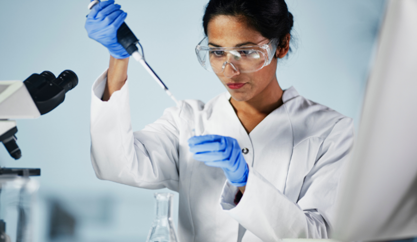 Scientist working in lab to conduct testing of ingredients